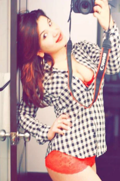 Agra call girl